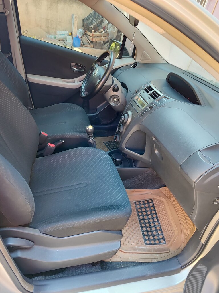 Toyota Yaris 1.33 - 5