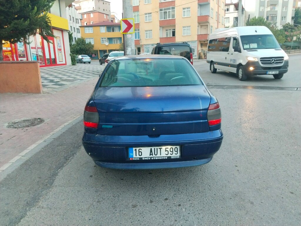 Fiat Siena - 4