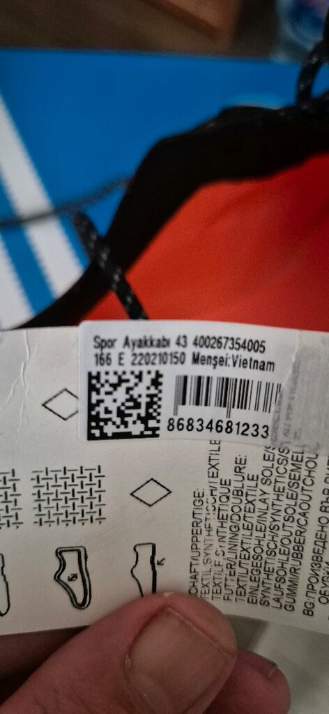 adidas - 2