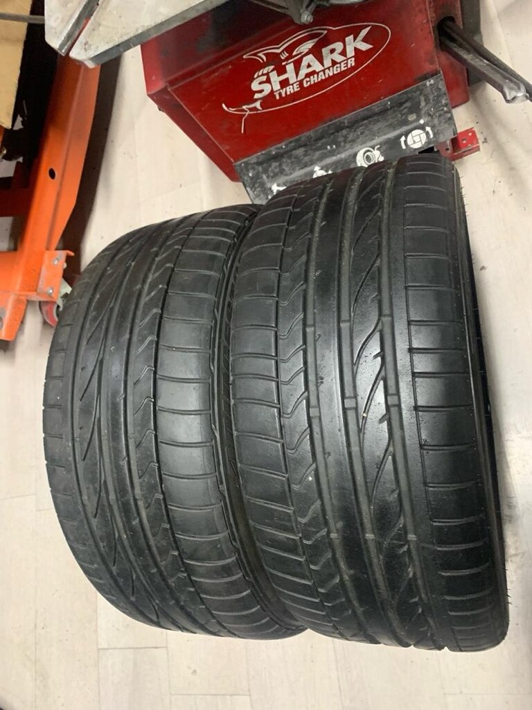 245x40x18 Bridgestone iki adet lastik - 5