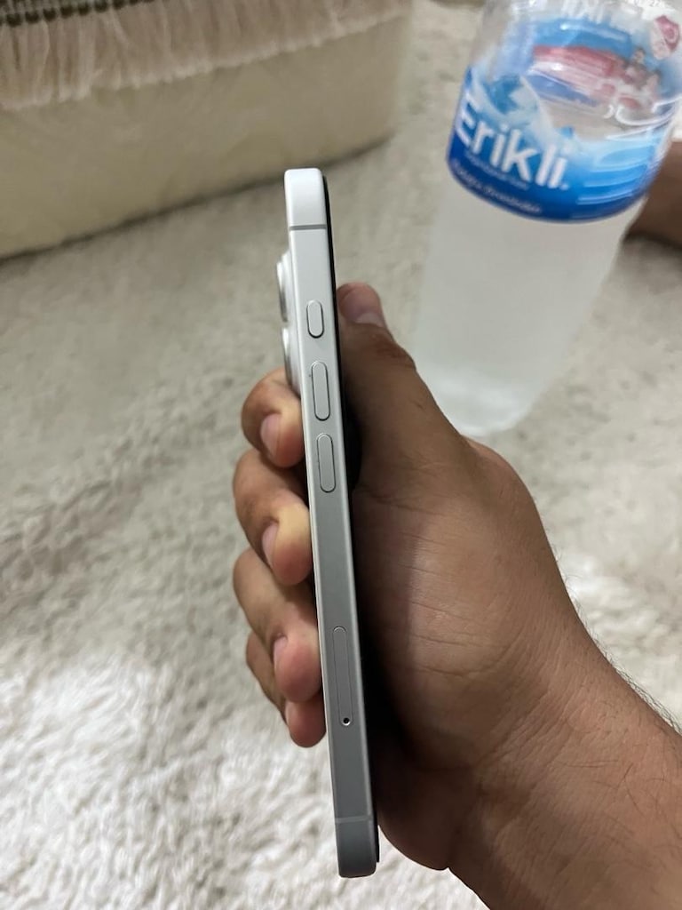 Iphone 16 - 4