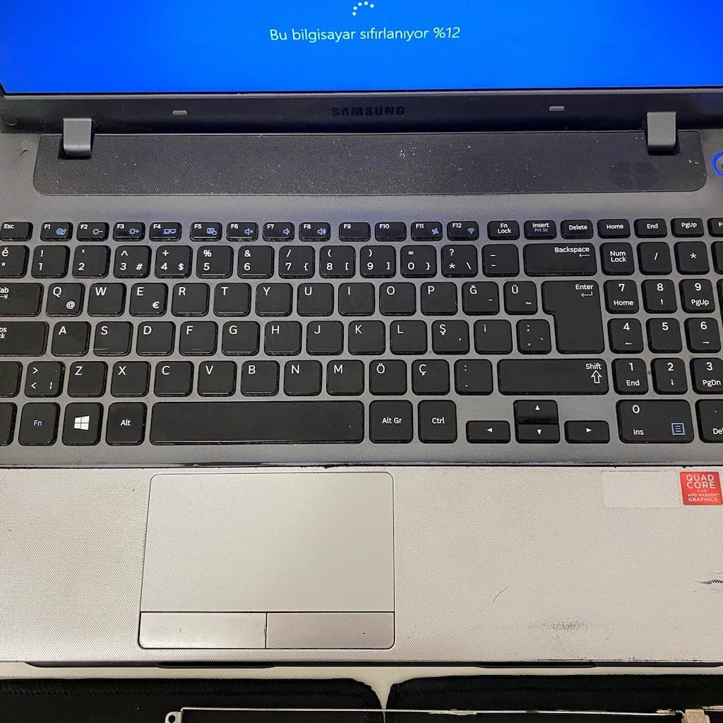 Samsung Laptop - 7