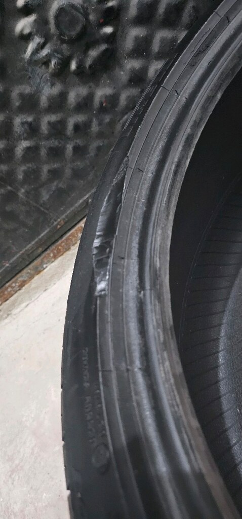 PIRELLI P7- 235/40/19 Lastik - 9