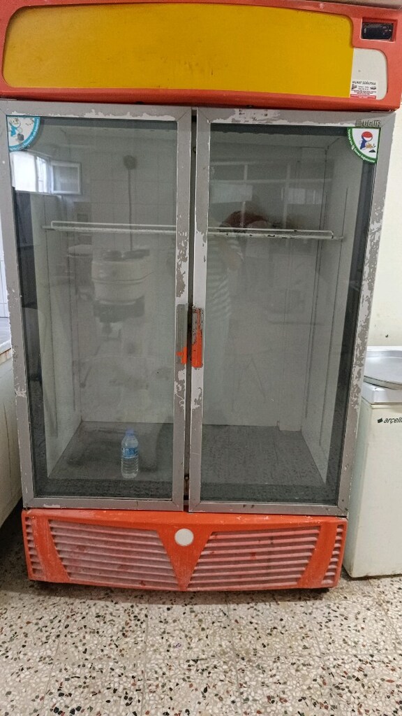 Uğur 2 Kapılı Camlı Soğutucu - 2