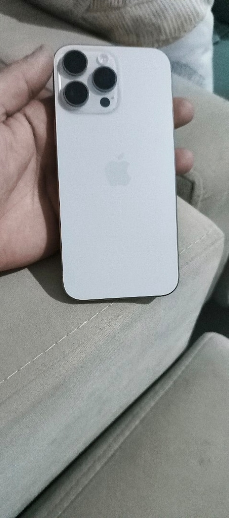 YD. iphone 16 pro max - 2