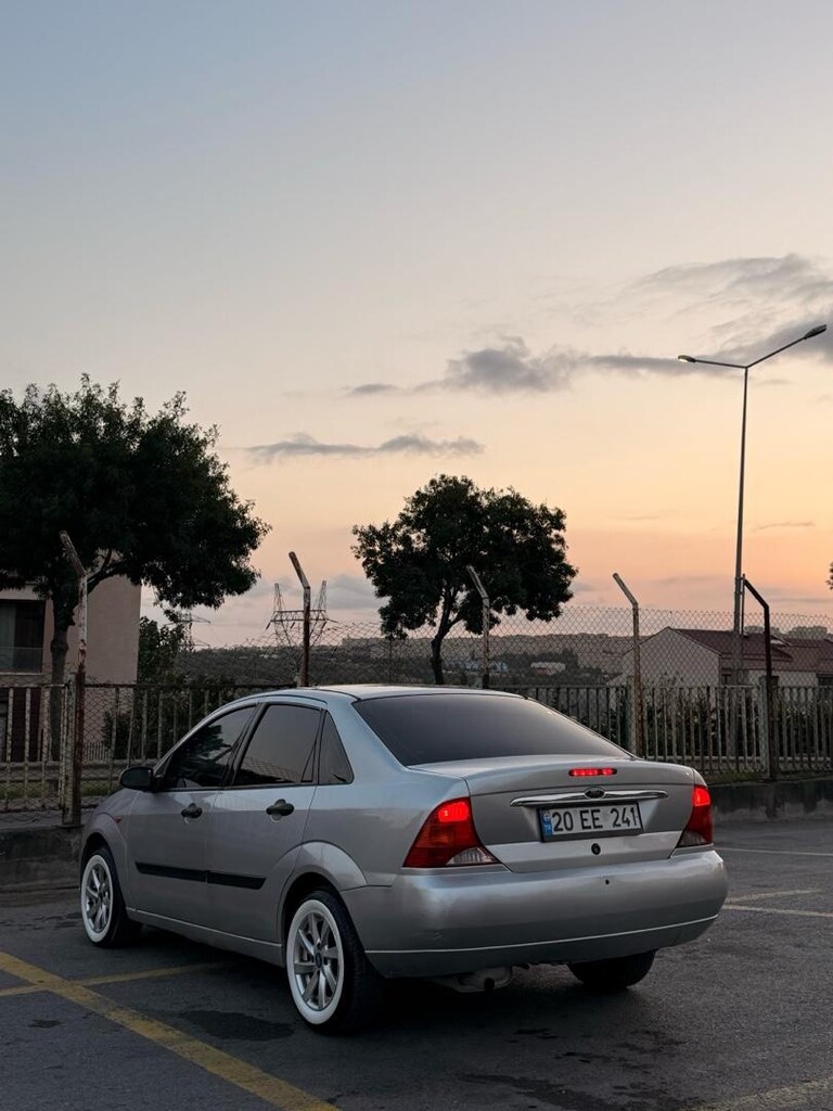 sahibinden temiz otomatik aile arabası - 6