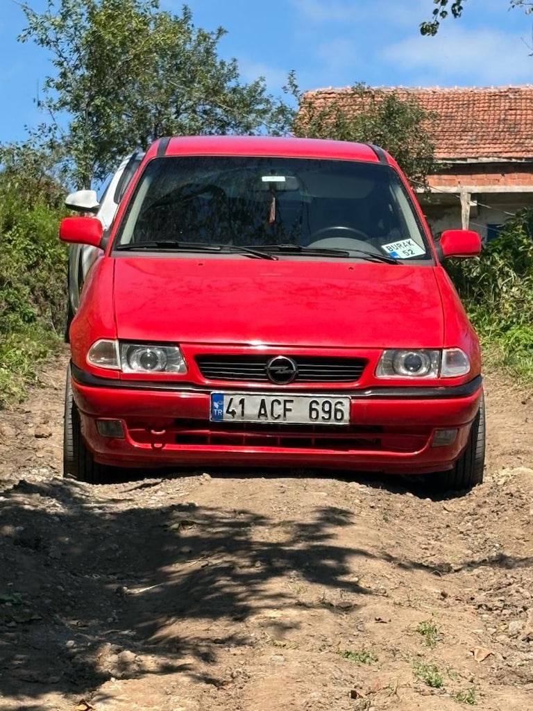 temiz ağır bakımları yeni opel astra 1.6 gls klımalı - 2