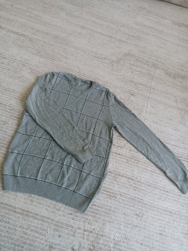 erkek triko kazak gri renk 70 tane yakın var toptan satış yapılır