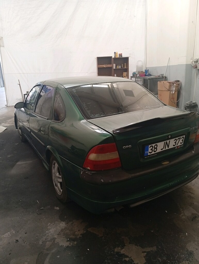 OPEL VETRA B - 3