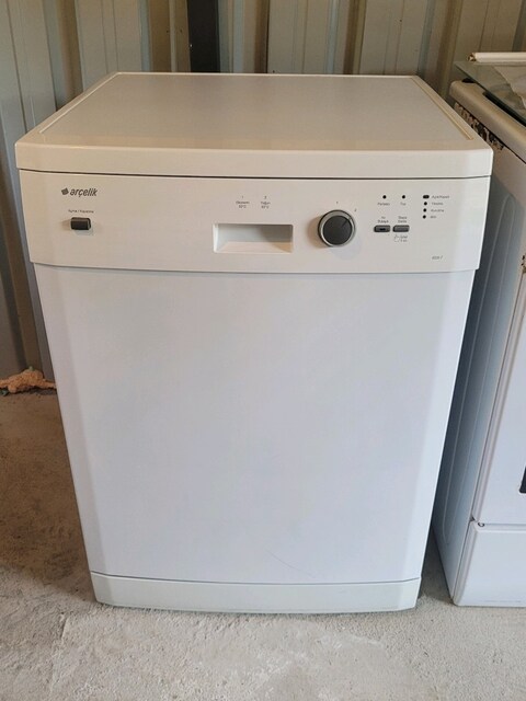 ARÇELİK 6220 F Bulaşık Makinesi