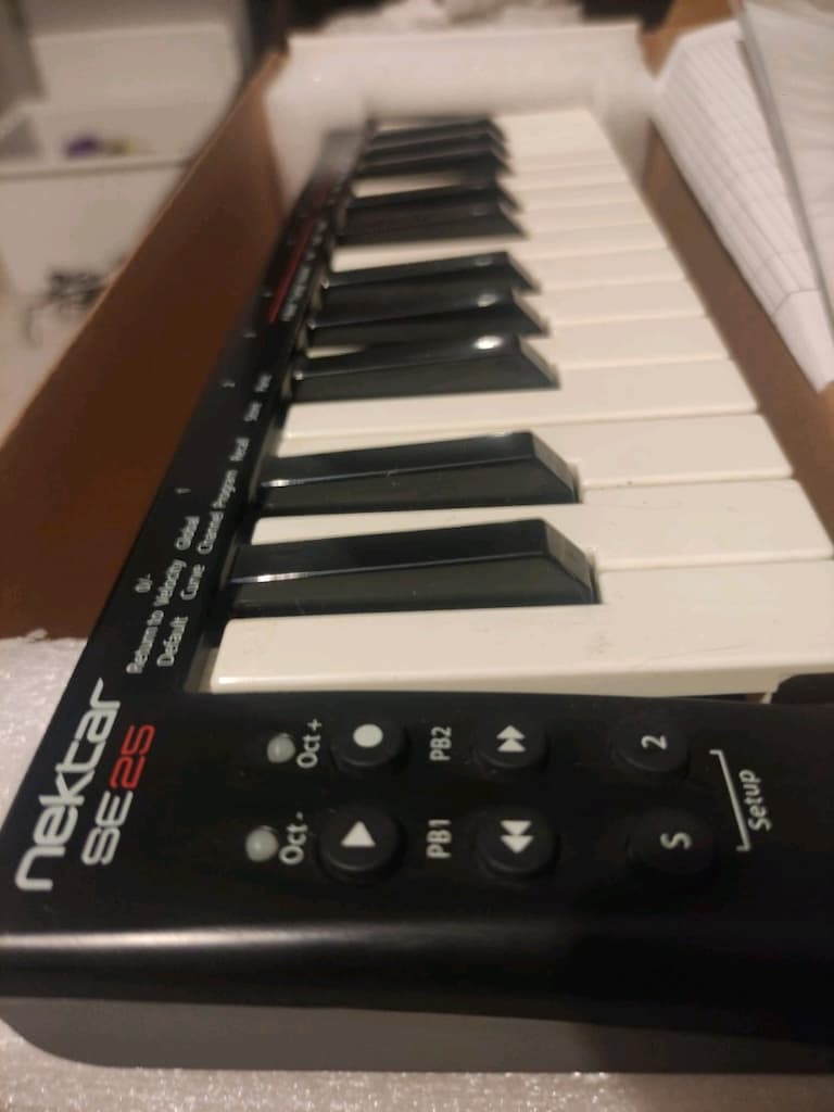 Nektar SE25 Mini MIDI Klavye Kutulu, Belgeli, Az Kullanıldı - 3