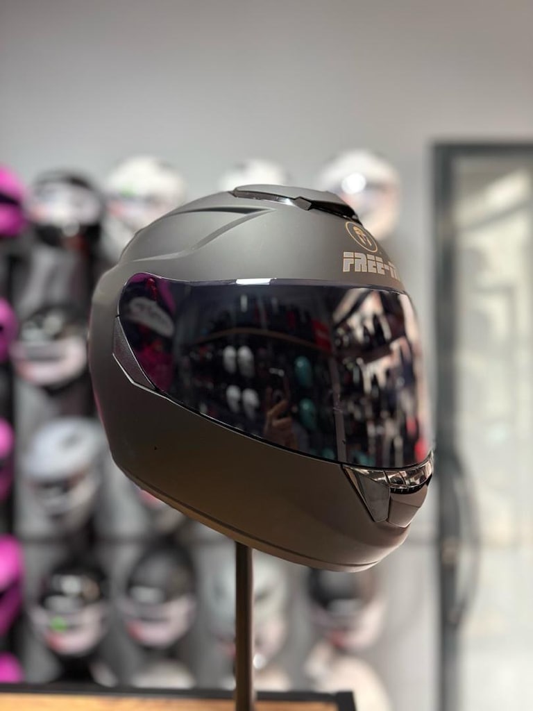 mat siyah kask - 6