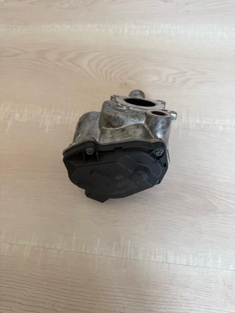 mersedes 2.0 egr valfi - 4
