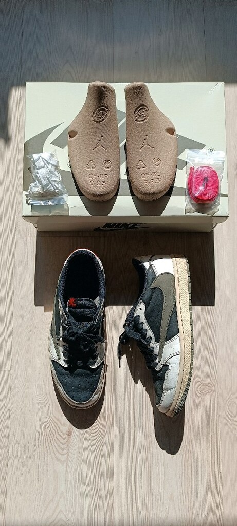 Air Jordan 1 Low Travis Scott Olive (W) 42 - 2