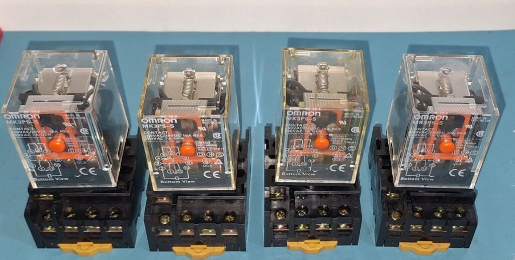 OMRON MK3P5-S Röle + Omron 11 PF113A-E soket 4 er adet. ROLE4 - 2