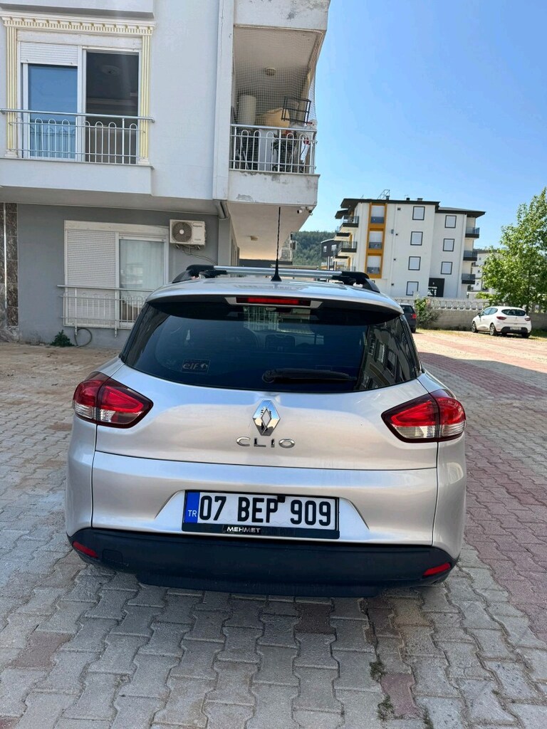 2015 Clio ST - 7