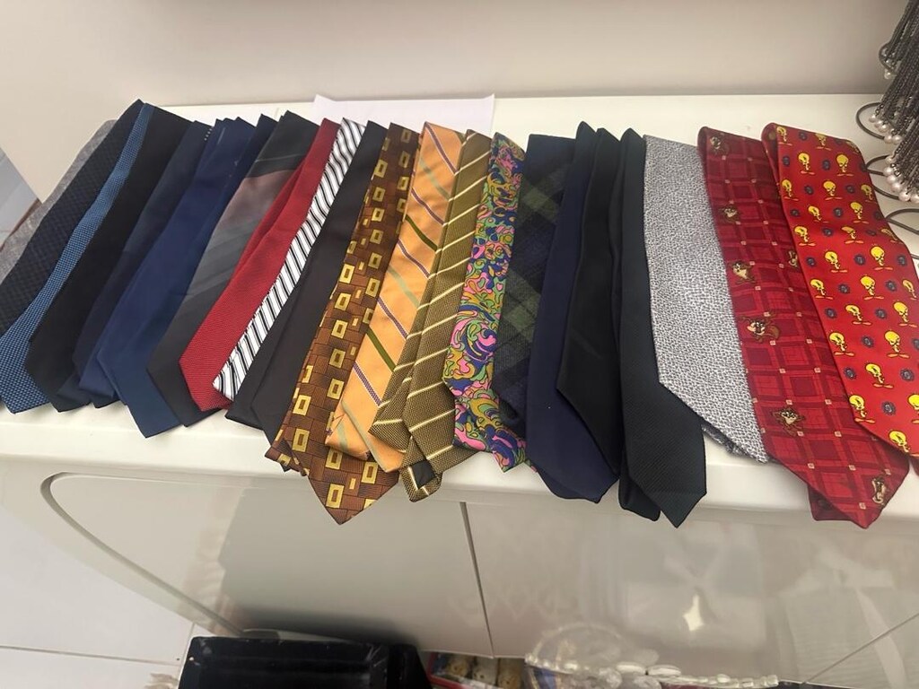 Erkek kravat lar 23 adet tanesi 175 ₺ - 2