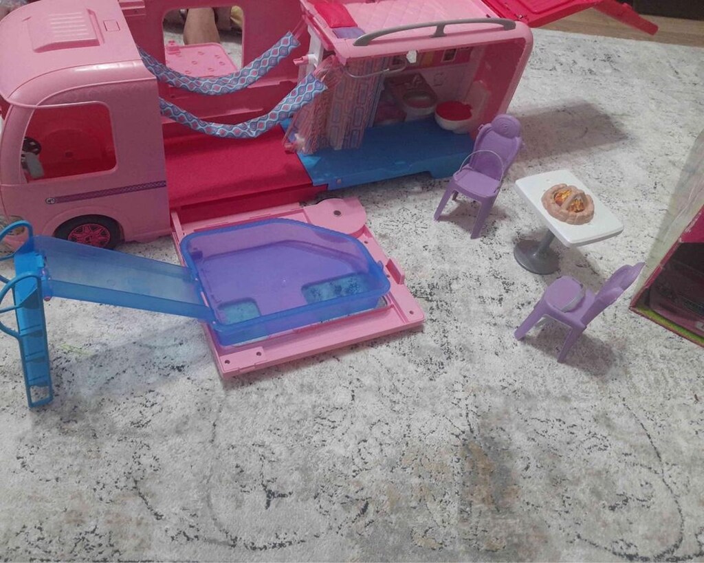 Barbie Oyun Karavanı - 3