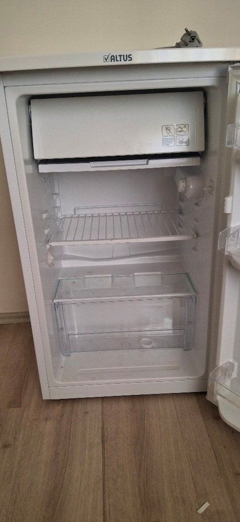 Altus Mini Buzdolabı - 2