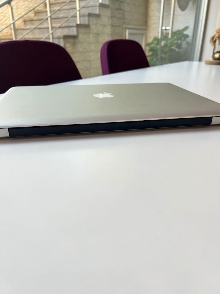 İlk Sahibinden MacBook PRO - 1 TB SSD - 5