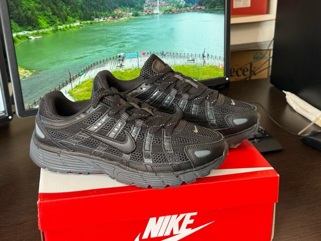 Nike P6000