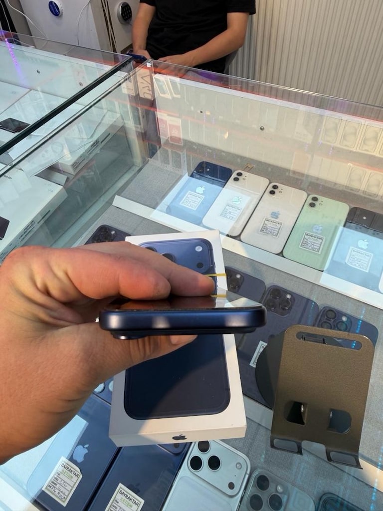 İPHONE 17 Promax Nokta hatasız 21 AY GARANTİLİ PİL durumu 100 - 3