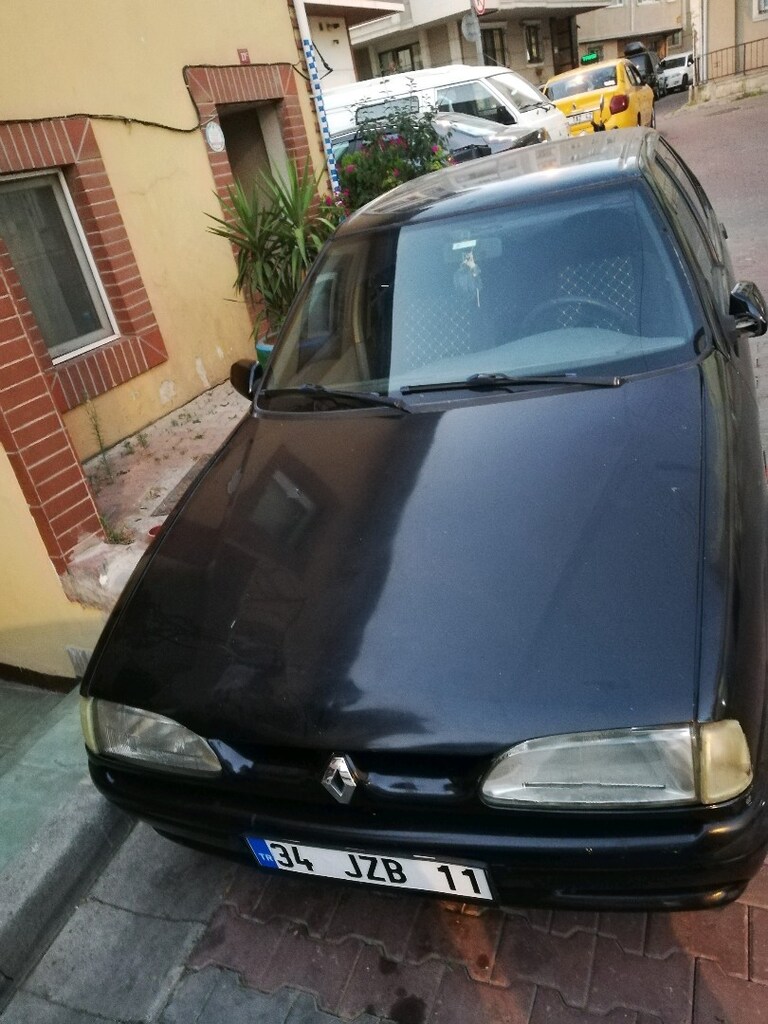 Renault 19