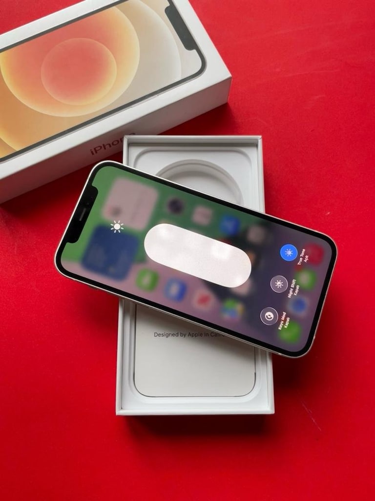 Iphone 12 - 4