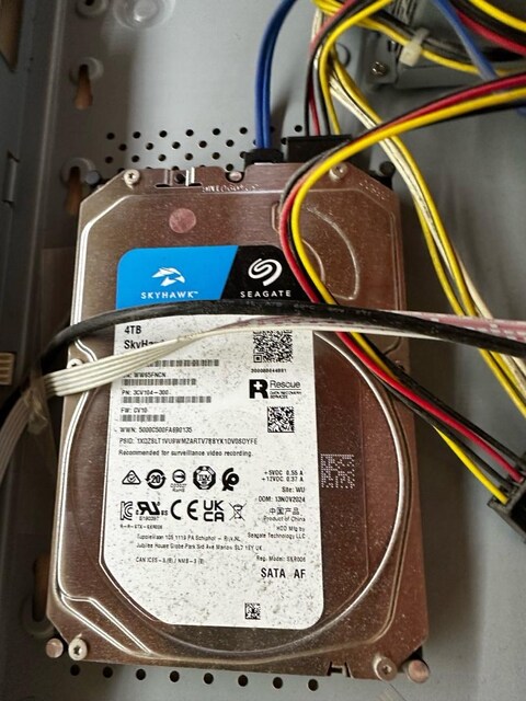 Sıfır Ayarında Hikvision 16 Kanal PoE Sistem + 4TB Disk + 6 IP Kamera