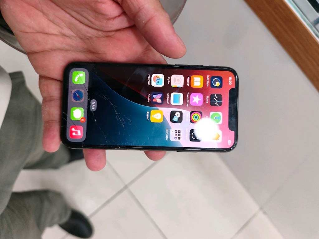 iPhone XS 256 GB sadece yüz okuma çalışmıyor - 2