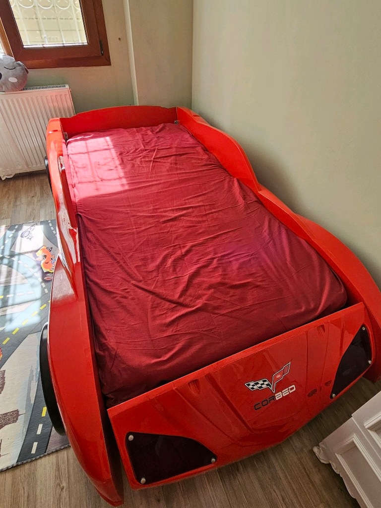Kırmızı arabalı yatak - 2