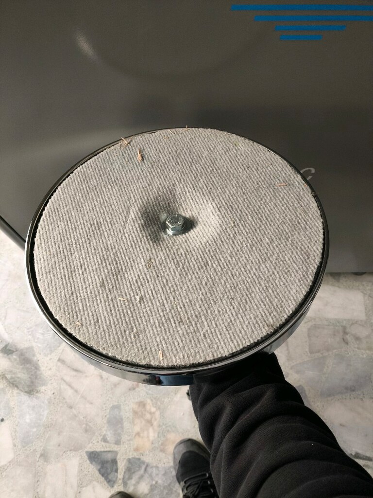 yönlendirme şerit bariyer 3 metre 2.el temiz ürün 1 adet fiyatıdır. - 4