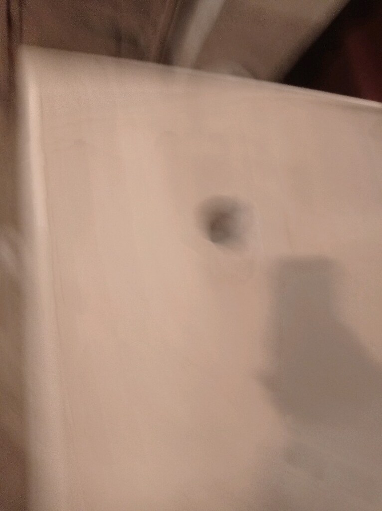 ister balkon ister mutfak ustde ufak kırık var - 2