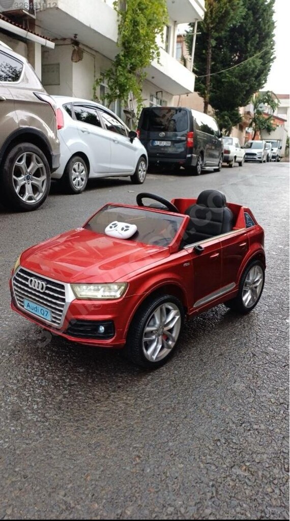 Baby&Toys Audi Q7 12 V Akülü Jip Akülü Araba - 12