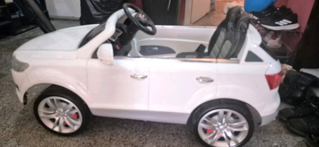 12 V audi Q7 uzaktan kumadalı akülü araba - 6