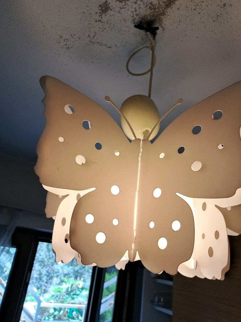 Demonte Ikea tavan aydınlatması beyaz renk,kelebek figürü - 8