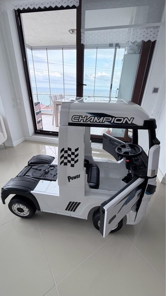 Mercedes-benz 12V Akülü çocuk Tırı - 4