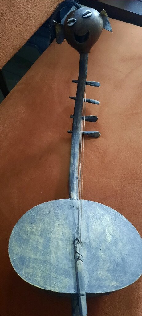 çok eski telli müzik aleti ngongo - 2