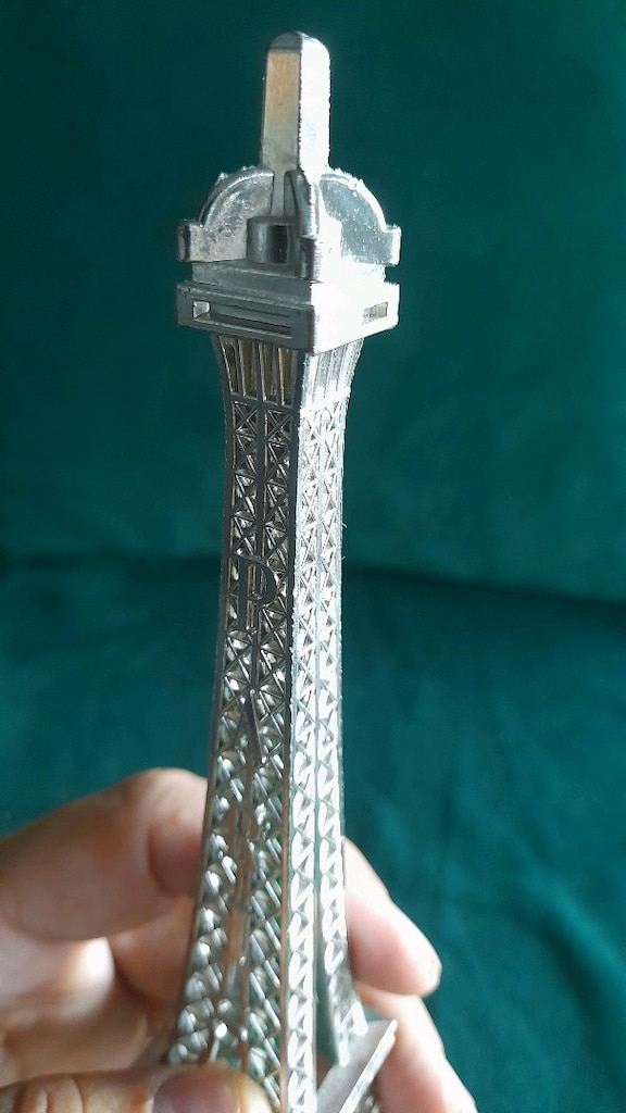 Led ışıklı Eyfel kulesi - 4