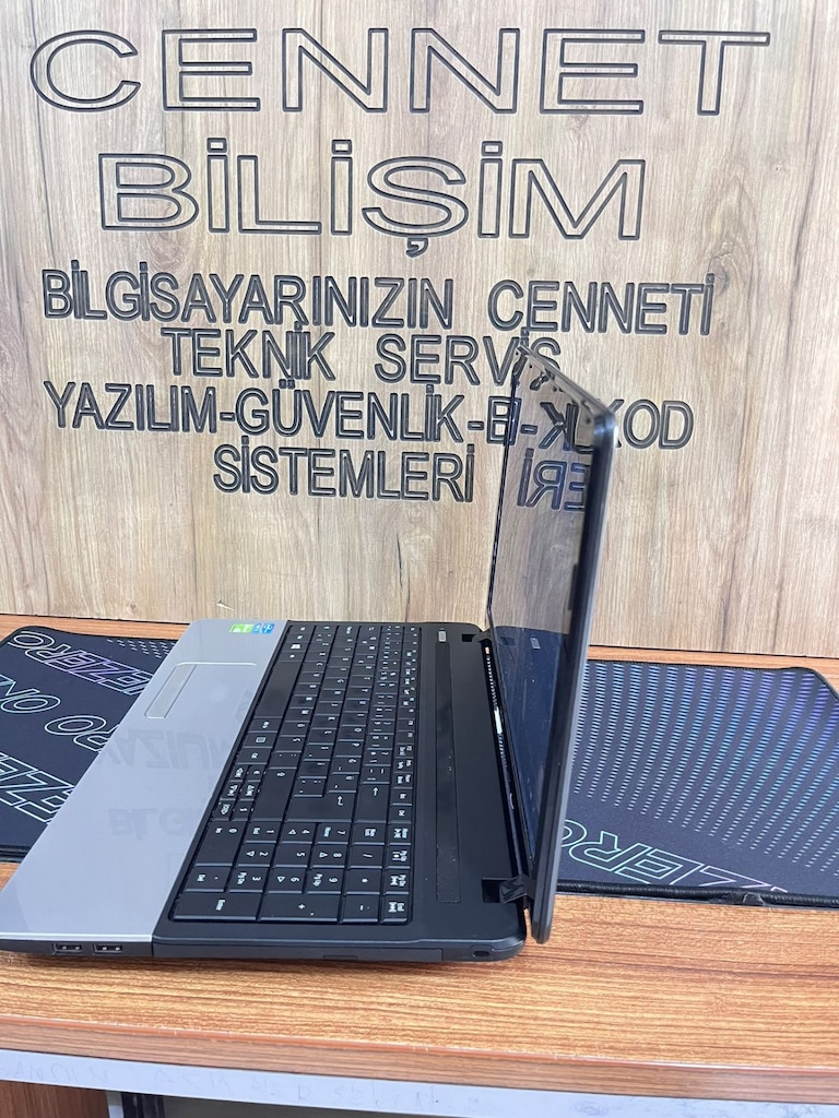 ACER E1-571G - 4