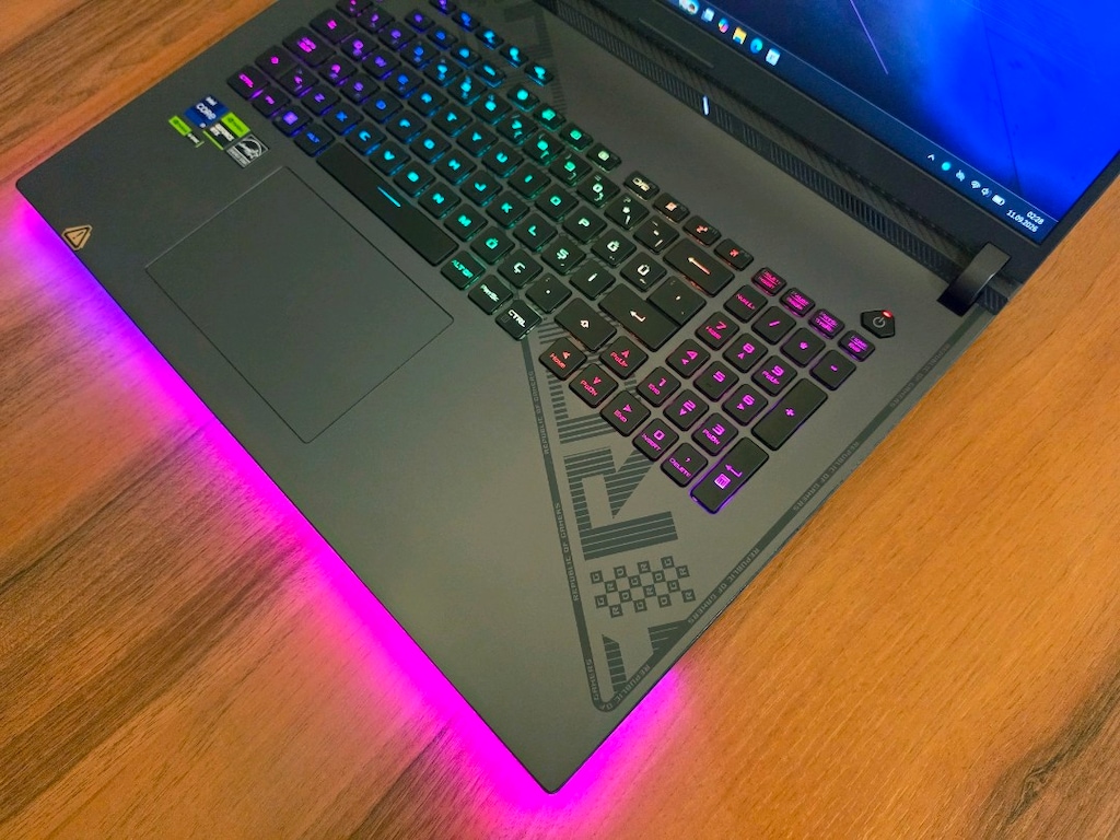 Asus Rog Strix G18 Rtx4070 i9 Laptop 32Gb Ram 1 tb ssd 240hz - 4