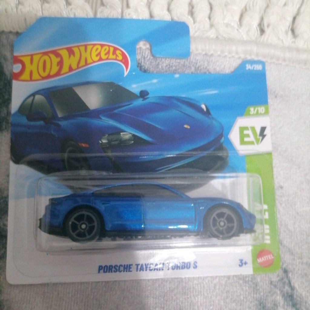 Porsche taycan turbo s hotweels - 2