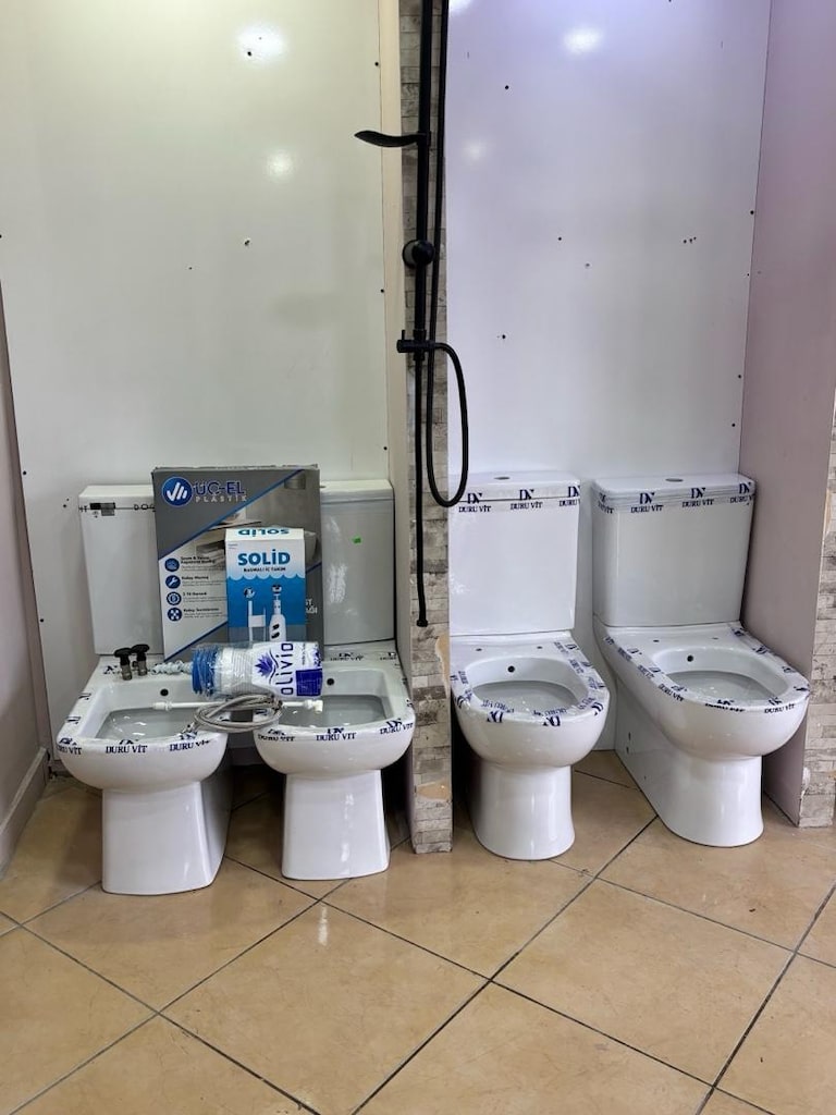 DUVARA SIFIR TAM TAKIM KLOZET 3500 TL - 5