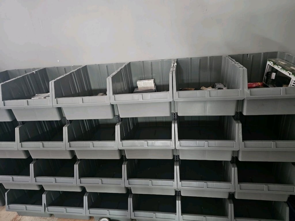 Çok amaçlı avadanlık raf