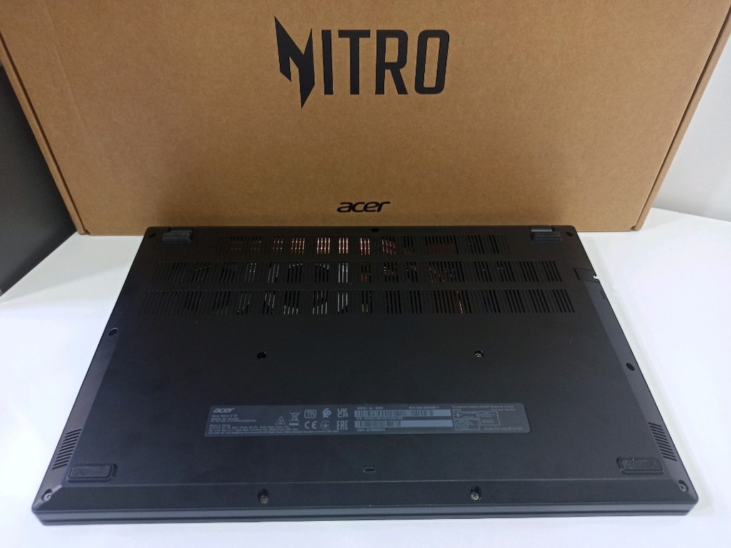 Acer Nitro V15 RTX 4050 6 GB i5 13 nesil 16 ram 512 SSD 165 Hz FHD - 7