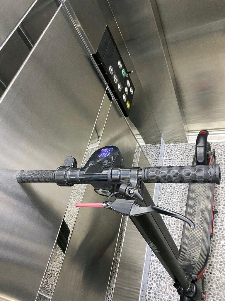SCOOTER - 4