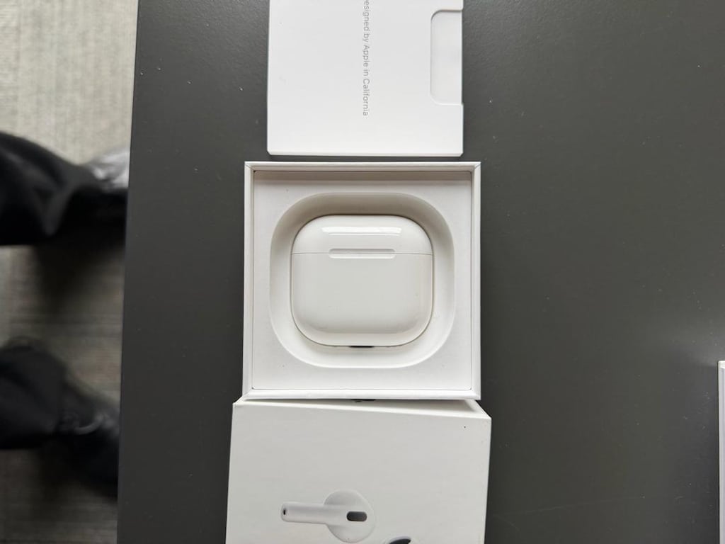 apple airpods 4 anc - 2