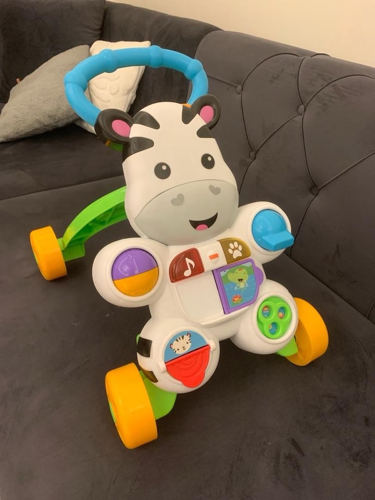 FISHER PRICE MELODİLİ ZEBRA YÜRÜTEÇ