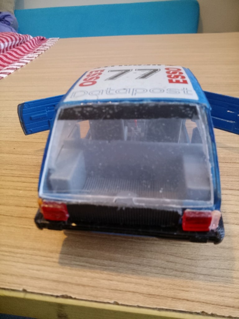 1:24 ölçekli Burago lisanslı Mini metro marka metal Otomobil - 3