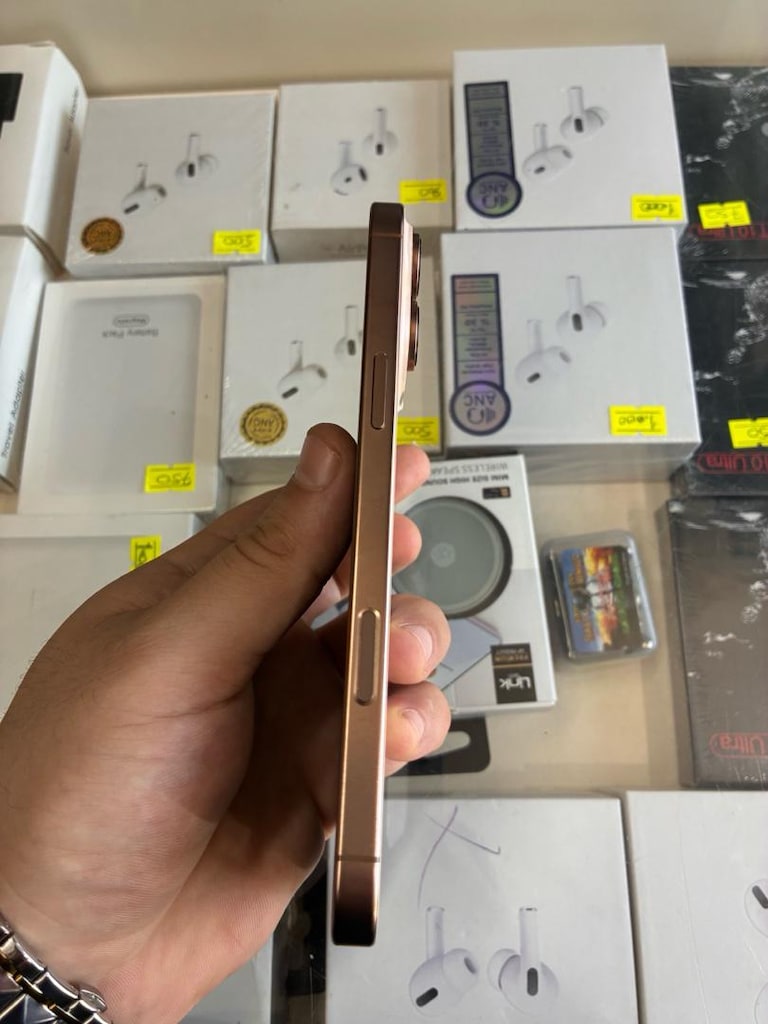 iPhone 16 pro max - 2